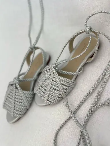 SANDALIA ATHENEA COLOR PLATA